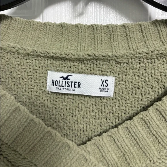 Hollister Cable Knit V-Neck Cropped Sweater Olive Green Women’s Size XS - Picture 3 of 7